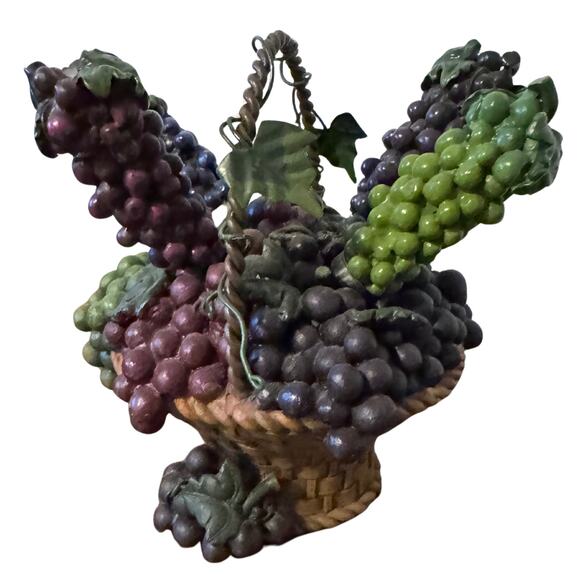 Vintage Grape Cluster Cheese Spreader Set - Resin Grapes in Wicker Basket Holder - Picture 3 of 4